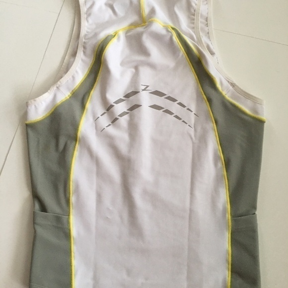 🛍️ - 𝅺ZOOM Cycling Tank GUC - Picture 3 of 4